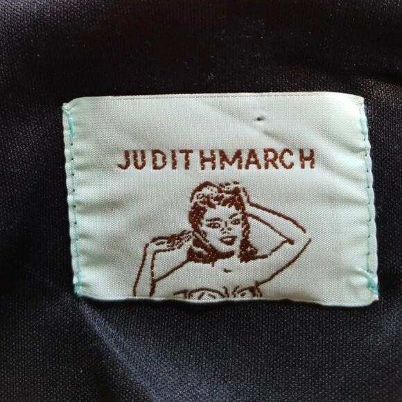 Judith Marsh Size Large Red & Black Crocheted Lace Bell Sleeve Dress - Picture 5 of 6